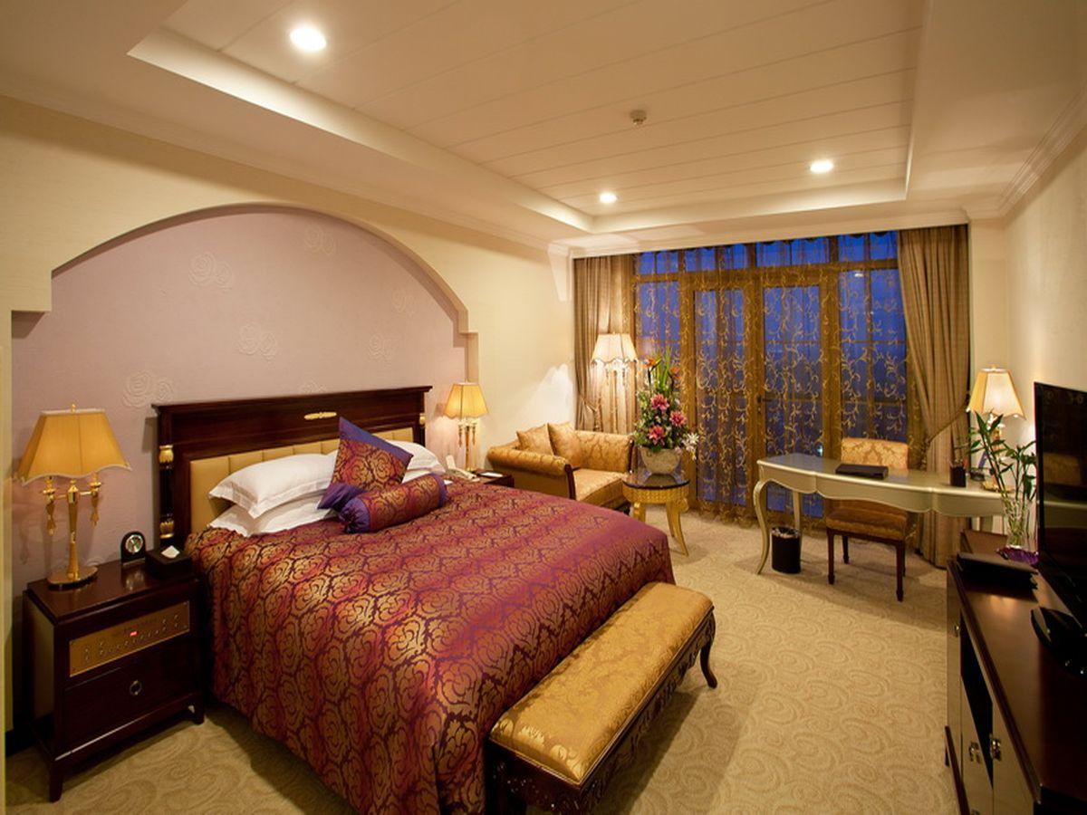 Q And X Hot Spring Resort Qingdao Exteriör bild